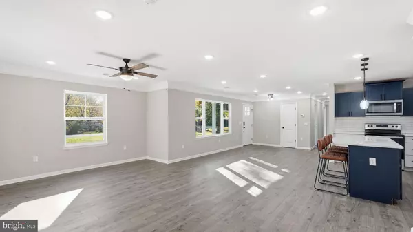 Fredericksburg, VA 22408,8012 FLIPPO DR