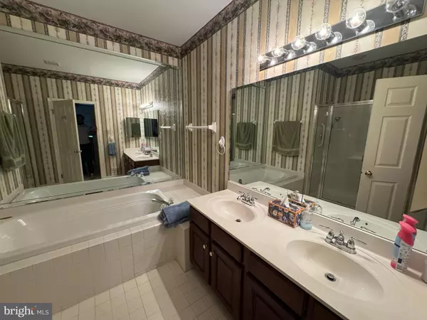 Phoenixville, PA 19460,128 STEWARTS CT #806