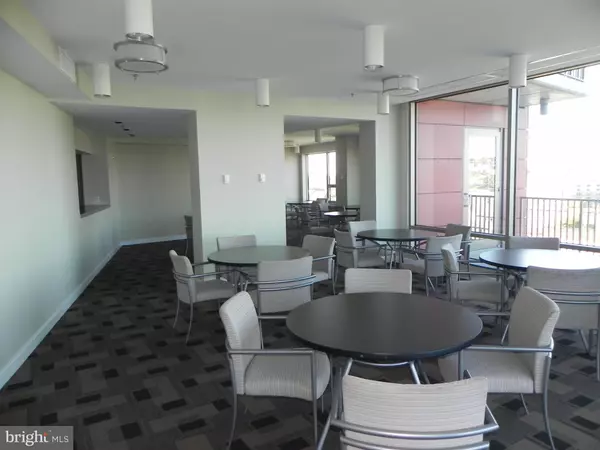 Wilmington, DE 19801,105-UNIT CHRISTINA LANDING DR #305