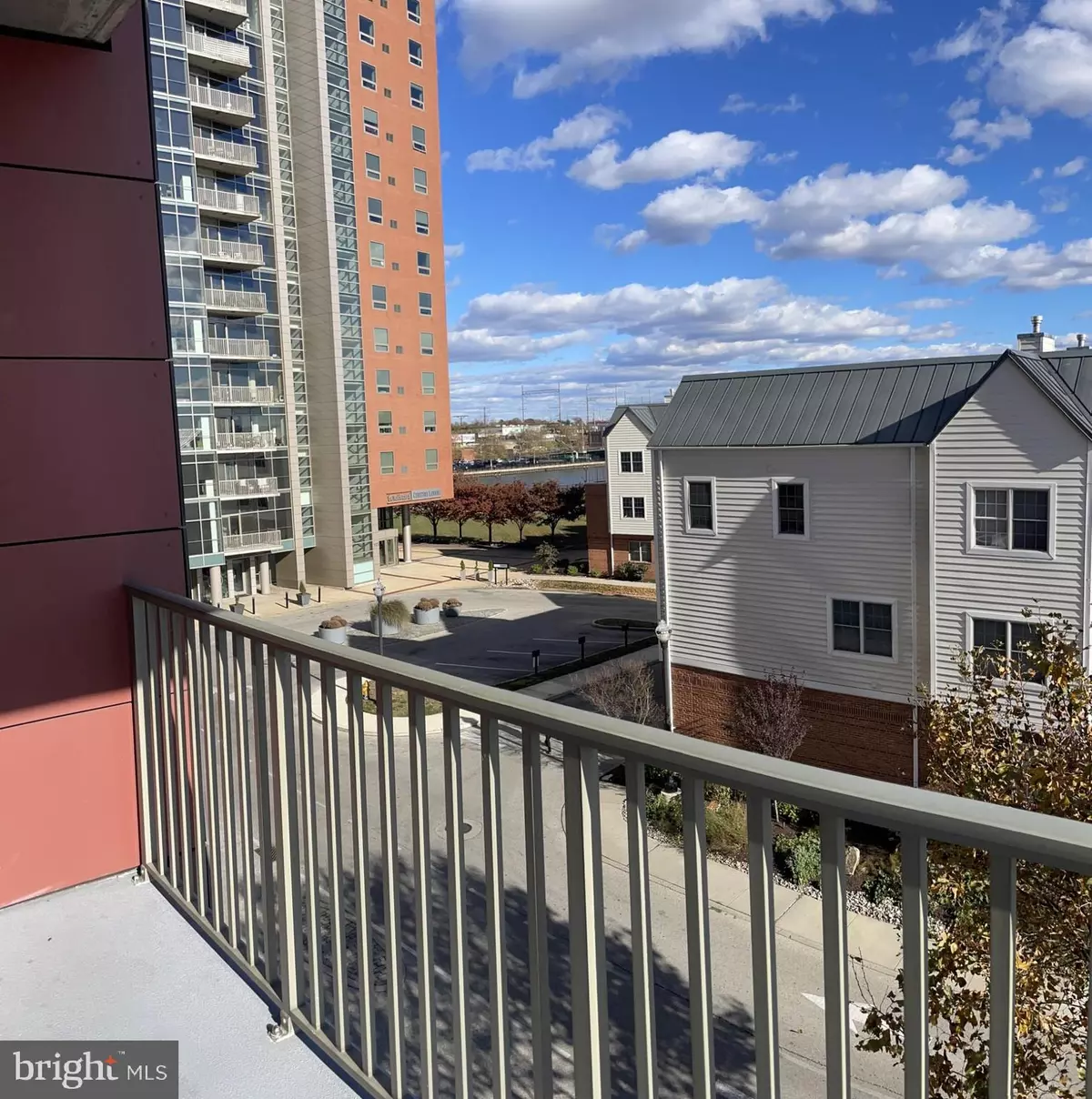 Wilmington, DE 19801,105-UNIT CHRISTINA LANDING DR #305