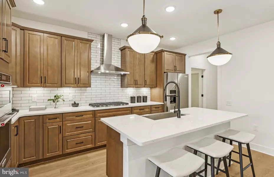 6156 AMBER LN #2, Haymarket, VA 20169