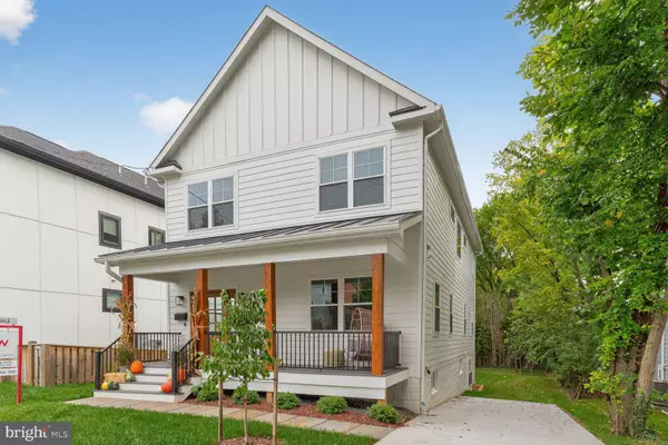 Arlington, VA 22201,423 N CLEVELAND ST