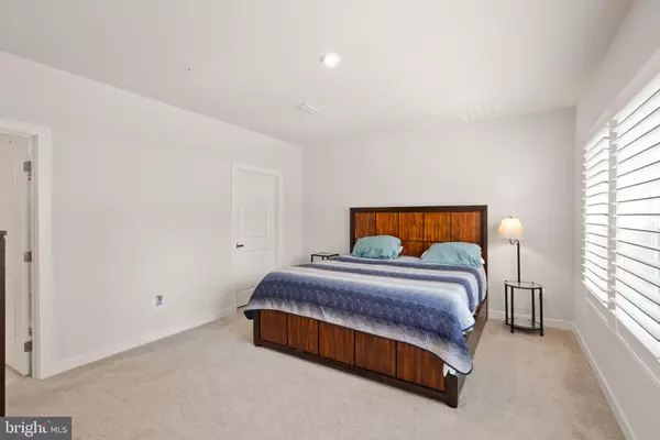 Sterling, VA 20164,46270 MT ALLEN TER #201