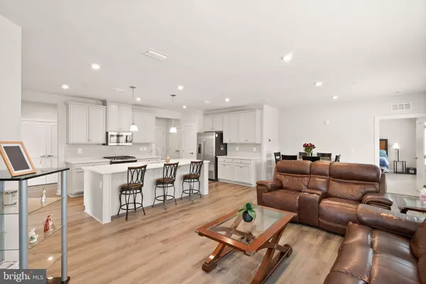 Sterling, VA 20164,46270 MT ALLEN TER #201