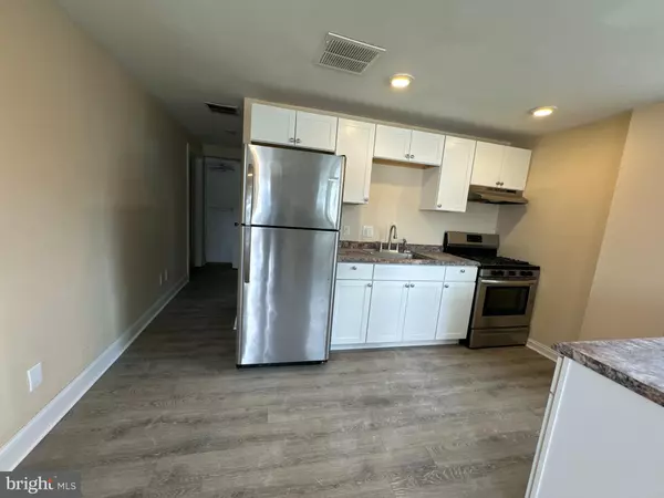 32 EDGEWATER AVE, Westville, NJ 08093