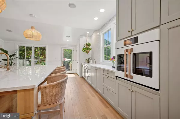 234 E BENEZET ST, Philadelphia, PA 19118