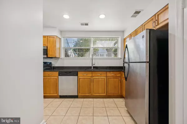 Laurel, MD 20707,14910 CHERRYWOOD DR #4B