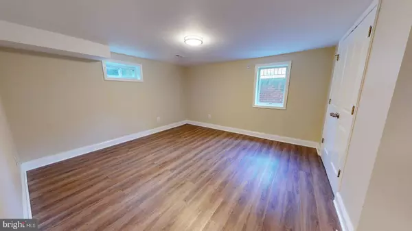 Arlington, VA 22205,1210 N KENILWORTH ST #9