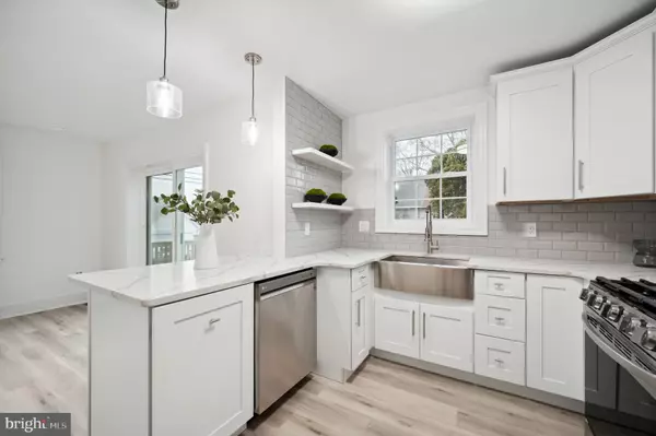 156 EDGEMONT AVE, Ardmore, PA 19003