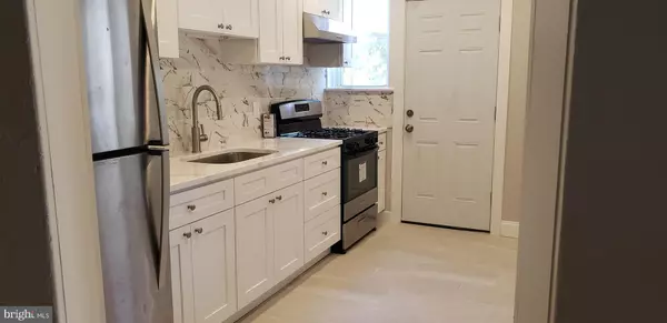 West Collingswood, NJ 08107,715 COLLINGS #A