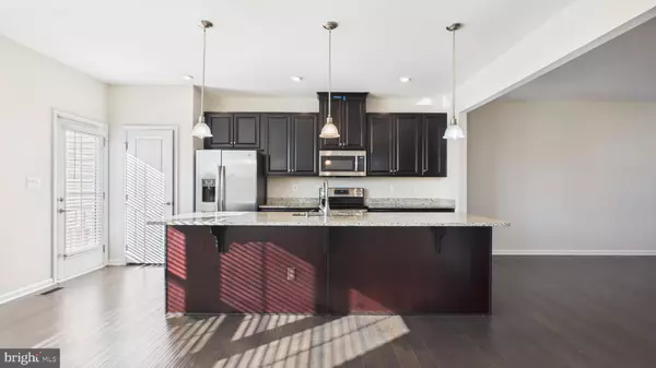 Manassas, VA 20110,8909 FOXWAY RIDGE LN