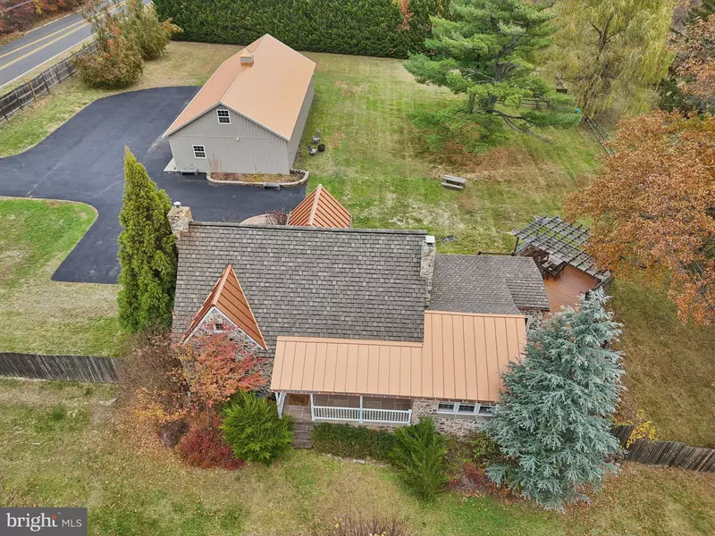 3583 COUNTY LINE RD, Chalfont, PA 18914