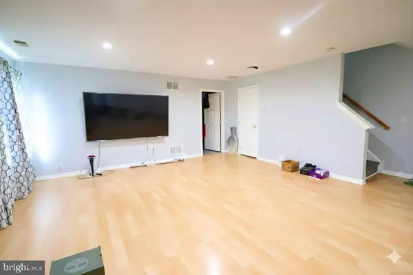 Williamstown, NJ 08094,208 BRANDYWINE DR