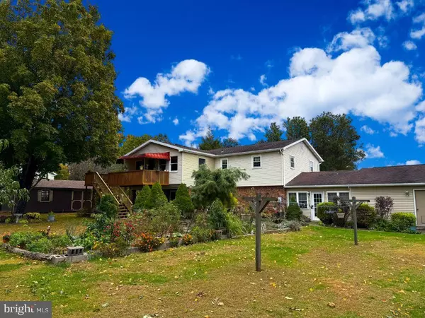 Barto, PA 19504,127 PHEASANT CIR