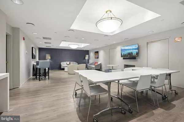 Arlington, VA 22209,1530 KEY BLVD #1219