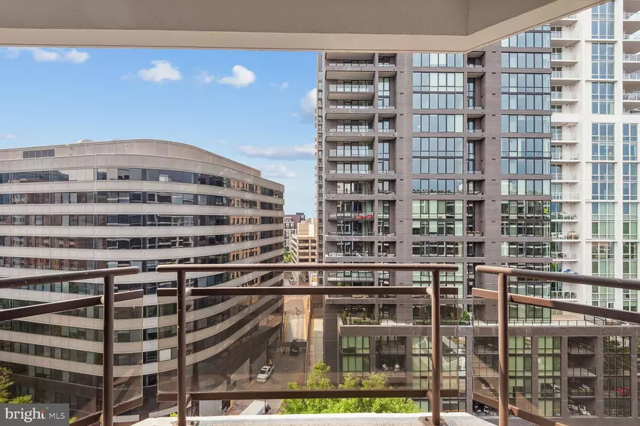 1530 KEY BLVD #1219, Arlington, VA 22209
