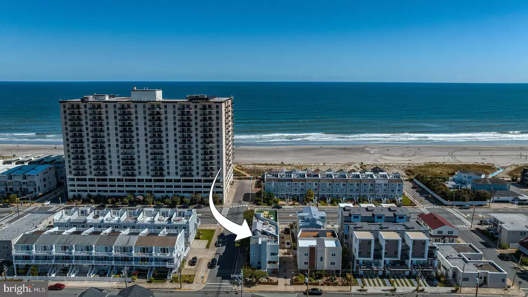 104 S MONROE AVE, Margate City, NJ 08402