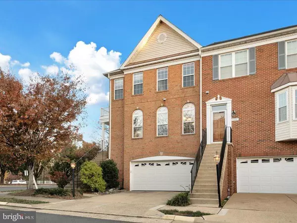 Ashburn, VA 20147,43793 STEINBECK SQ