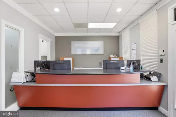 Annandale, VA 22003,7004 LITTLE RIVER TPKE #2A