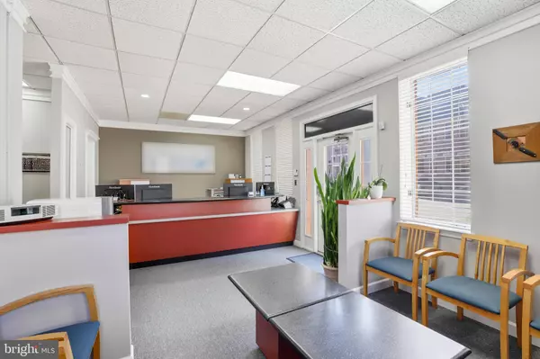 Annandale, VA 22003,7004 LITTLE RIVER TPKE #2A