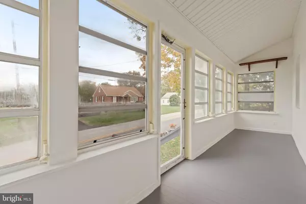 Emigsville, PA 17318,657 SINKING SPRINGS LN