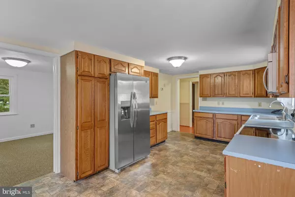 Emigsville, PA 17318,657 SINKING SPRINGS LN