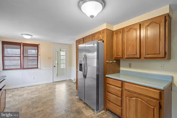 Emigsville, PA 17318,657 SINKING SPRINGS LN