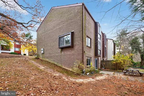 Gaithersburg, MD 20886,9961 LAKE LANDING RD