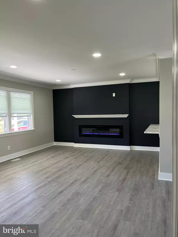 Willingboro, NJ 08046,20 TWISTING LN