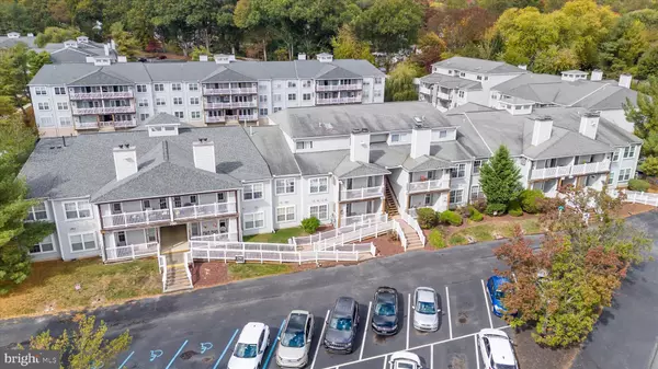 Newark, DE 19702,806 WATERS EDGE DR #187