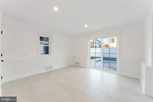 Ocean City, NJ 08226,14 GARDENS RD