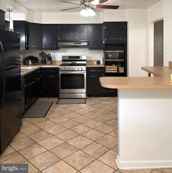 Clinton, MD 20735,7012 GROVETON DR