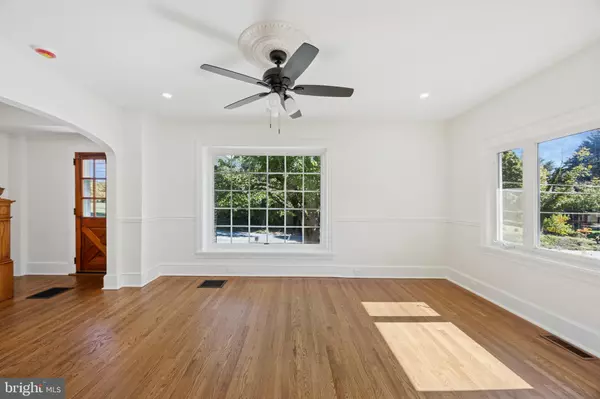 Media, PA 19063,208 S PENNELL RD