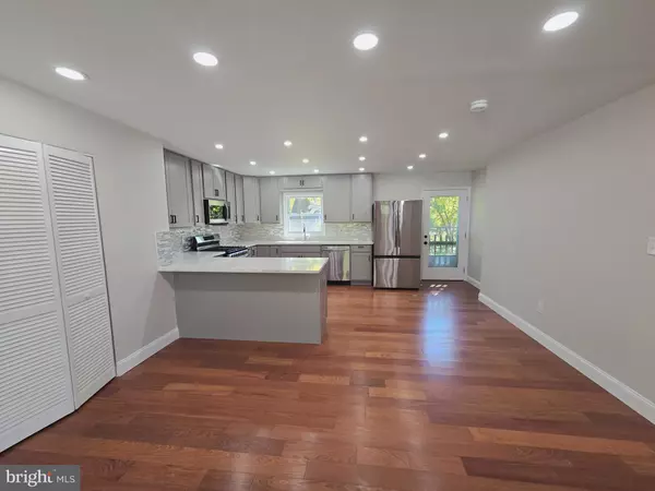 Capitol Heights, MD 20743,5809 DADE ST