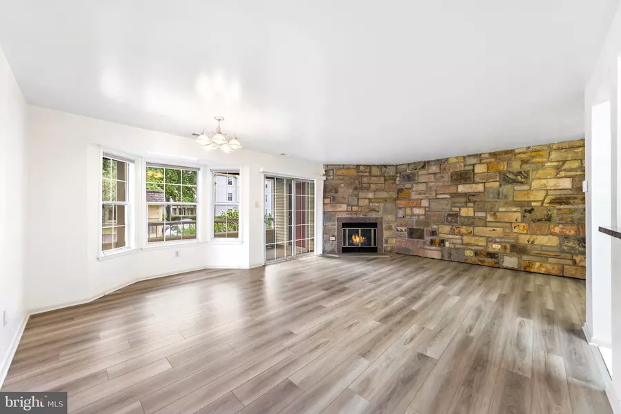 309 TRINITY CT #4, Princeton, NJ 08540