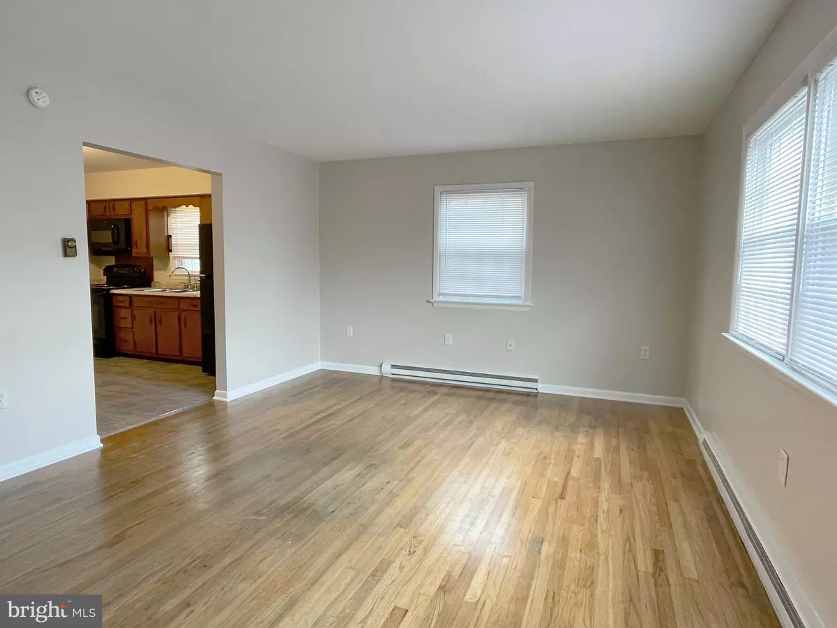Mechanicsburg, PA 17055,414-2 S MARKET ST