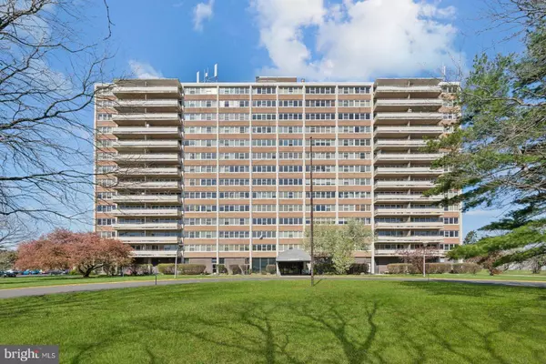 410 BARCLAY TOWERS, Cherry Hill, NJ 08034