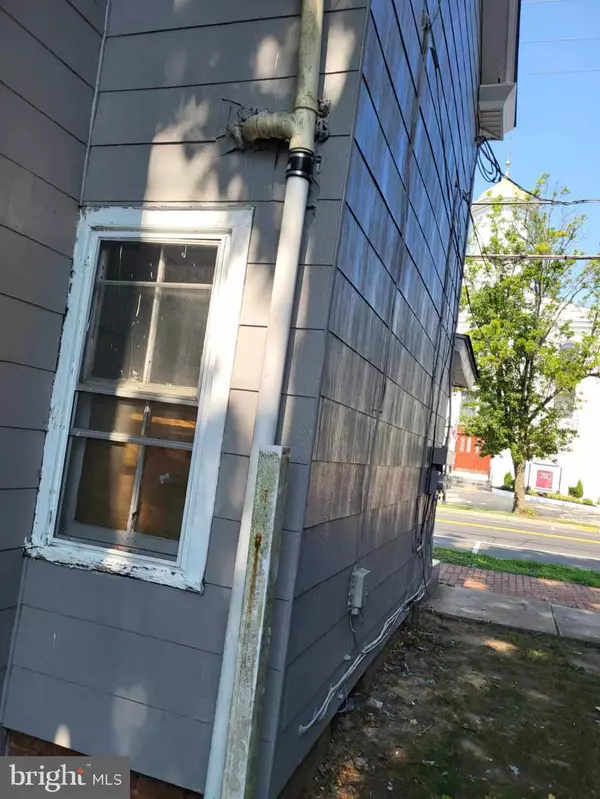 Pemberton, NJ 08068,60 HANOVER ST
