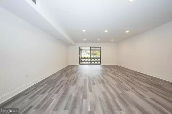 Norristown, PA 19403,121 STONY WAY