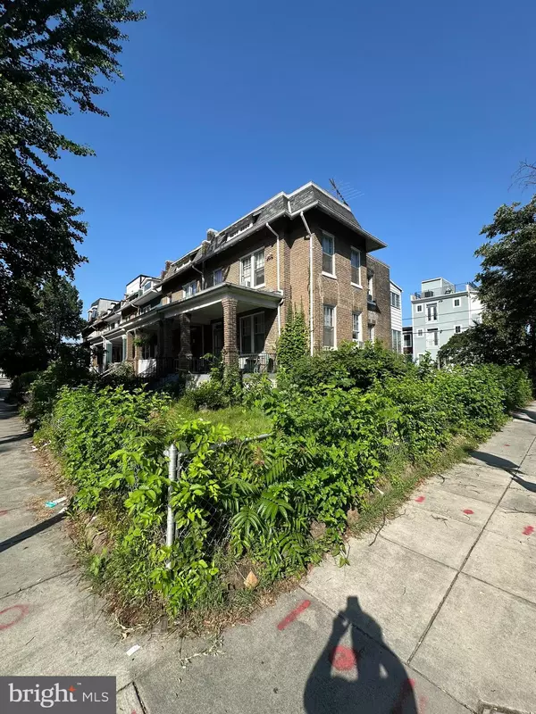Washington, DC 20002,1122 HOLBROOK ST NE