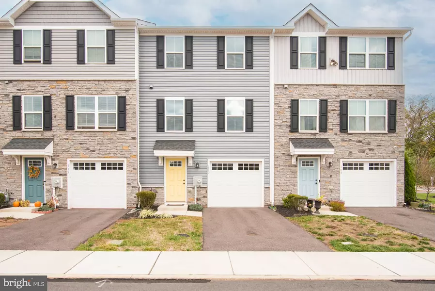 110 NELSON LN, Pottstown, PA 19464