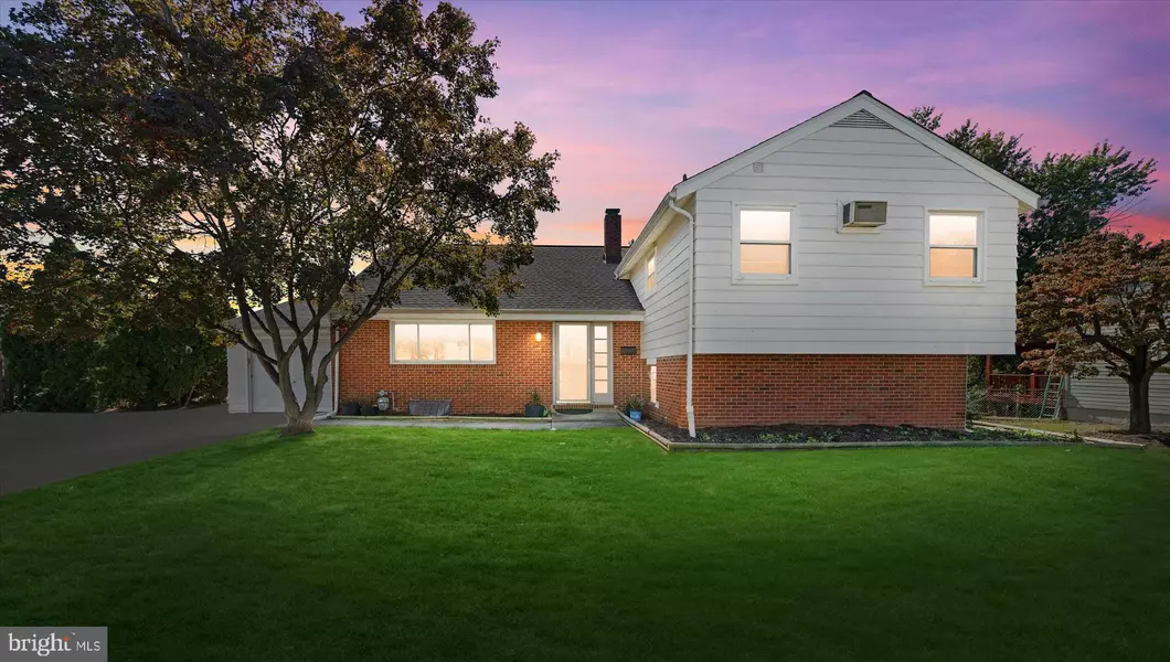 4002 DELAWARE ST, Wilmington, DE 19808