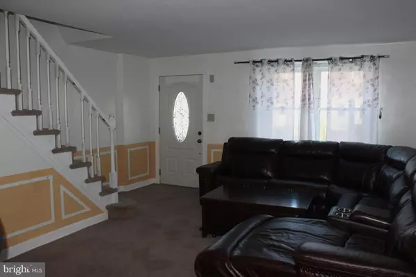 Philadelphia, PA 19149,5828 AKRON ST