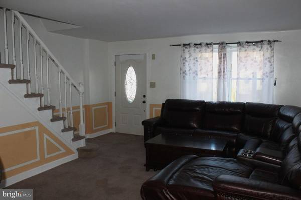 Philadelphia, PA 19149,5828 AKRON ST