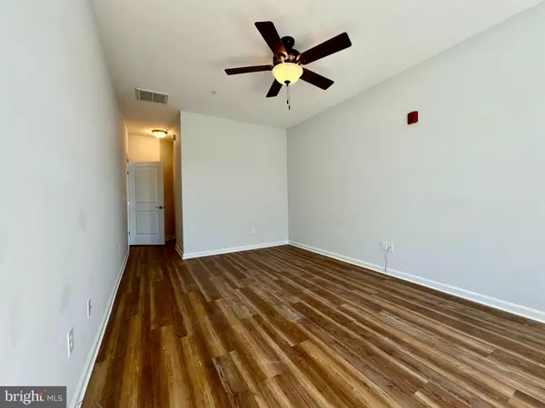 Milford, DE 19963,5102 E PEBBLE LANE #G