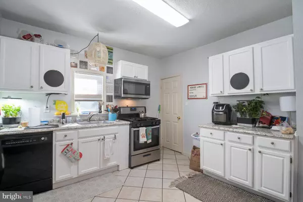 Baltimore, MD 21225,806 PONTIAC AVE