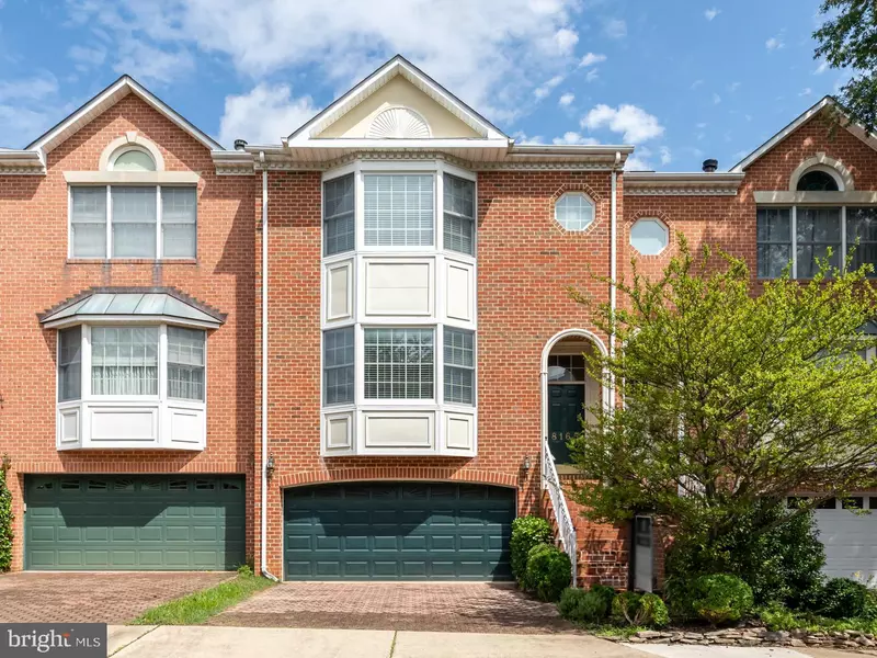 8165 MADRILLON CT, Vienna, VA 22182