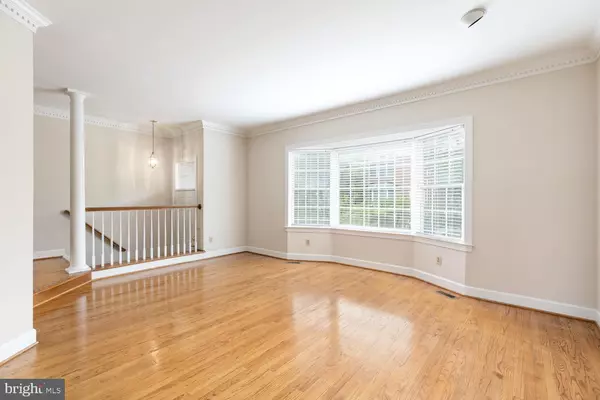 Vienna, VA 22182,8165 MADRILLON CT