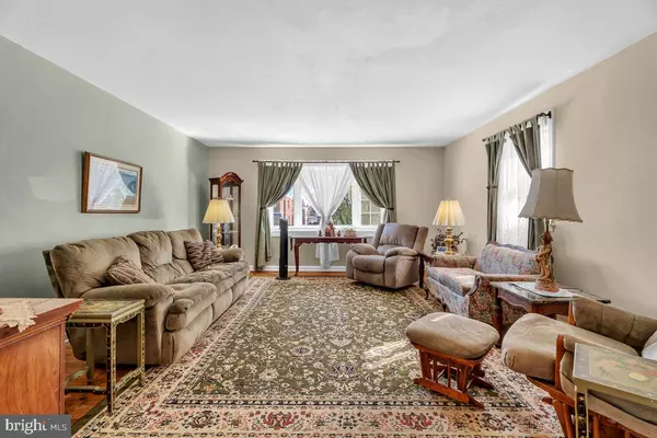 Philadelphia, PA 19152,7418 REVERE ST