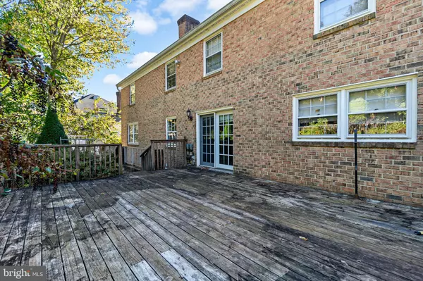 Gaithersburg, MD 20886,9725 LOOKOUT PL